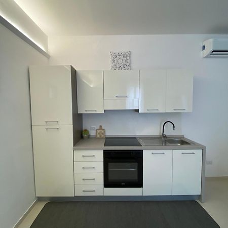 Le Buguse Suite Apartment เลชเช ภายนอก รูปภาพ