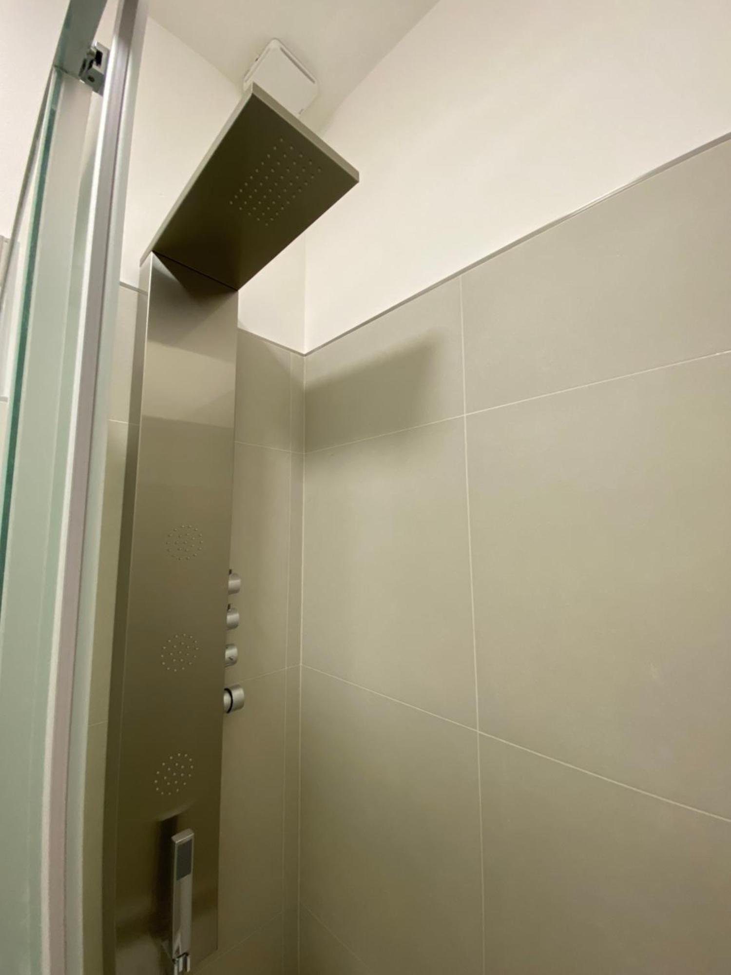 Le Buguse Suite Apartment เลชเช ภายนอก รูปภาพ